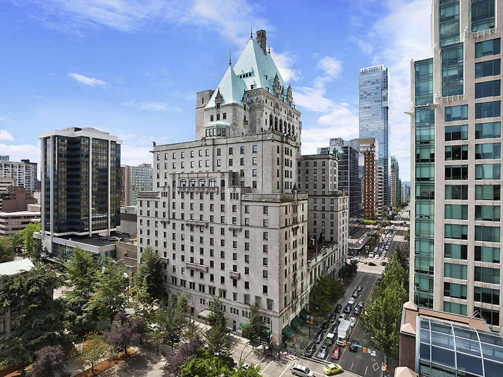 Fairmont Hotel Vancouver Exteriör bild The Sutton